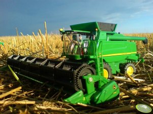 John Deere T670i