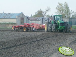 John Deere + Vaderstad