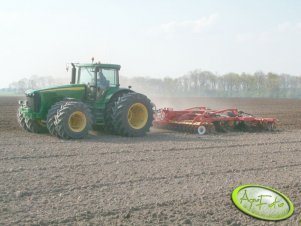 John Deere + Vaderstad