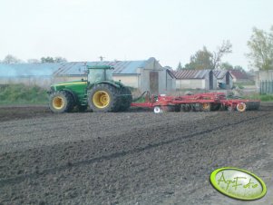 John Deere + Vaderstad