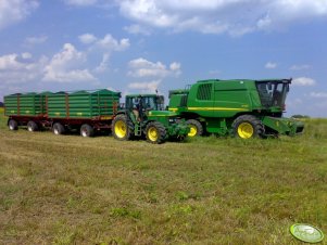 John Deere W650 