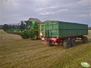 John Deere W650