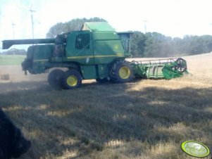 John Deere W650