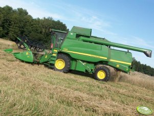 John Deere W650