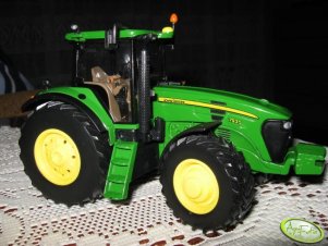 John Deere7930