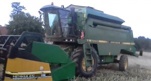 John Deere 2056