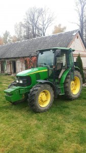 John Deere 5620