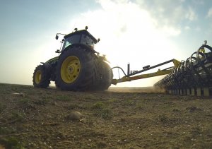 John Deere 7730 & STROM BEDNAR