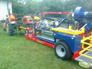 Kombajn do porzeczek firmy Karmasz