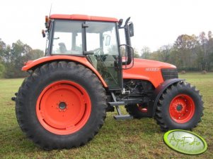 Kubota M125X