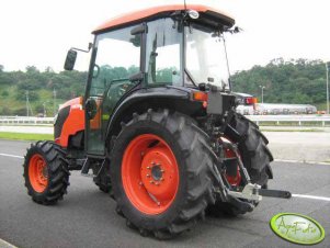 kubota M7040 narrow