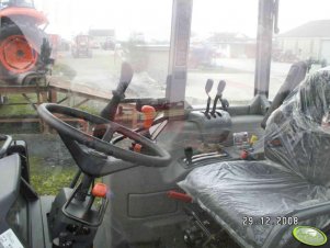 Kubota M7040