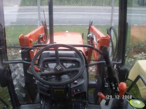 Kubota M7040