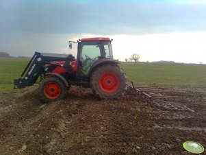 Kubota M8540 + Brona