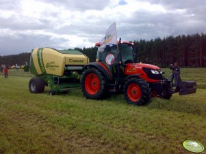 Kubota M9540 + Krone Comprima