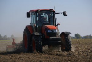 Kubota M9960