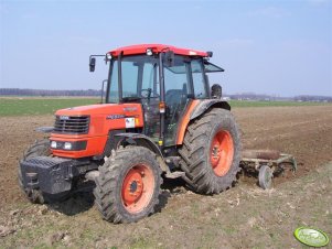 Kubota ME8200 z kultywatorem