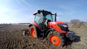 Kubota m7060