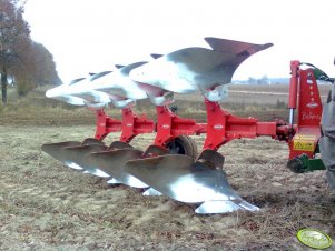 Kuhn Master 102 4-skibowy