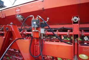 Kuhn Nodet Logiseme M3000 hydraulika