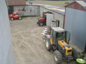 Manitou, Case i Renault