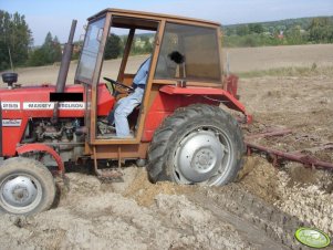 Massey Ferguson 255