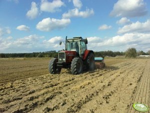 Massey Ferguson 3125 & Niemeyer+Isaria