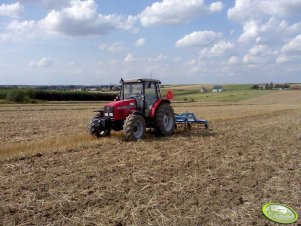 Massey Ferguson 4255 i Mandam Kus 2,6