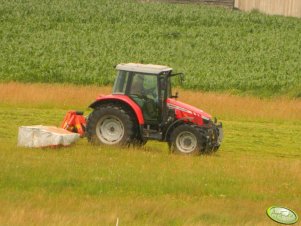 Massey Ferguson 5430 + Kuhn