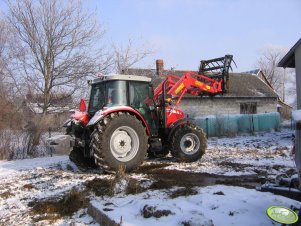 Massey Ferguson 5435 + Robust F30