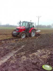 Massey Ferguson 5435