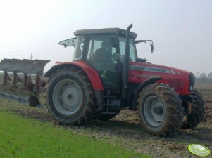 Massey Ferguson 5465