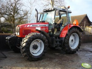 Massey Ferguson 5465