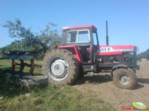 Massey Ferguson 595 + pług