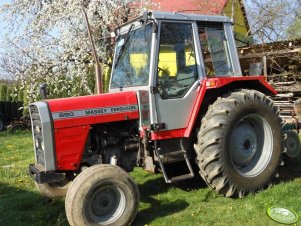 Massey Ferguson 690