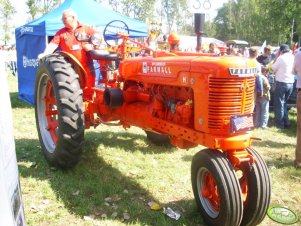 McCORMICK Farmall