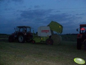 MF 274S i Claas Rollant 46 RC