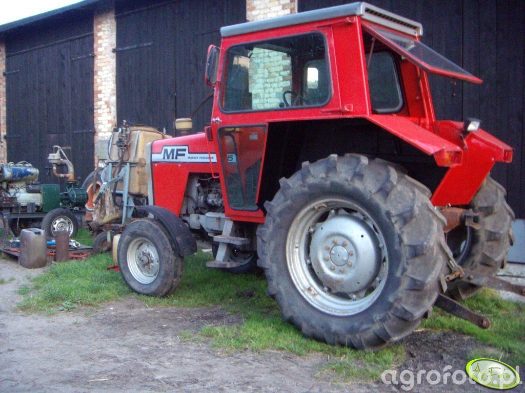 Fotografia ciagnik MF 575 id:187600 - Galeria rolnicza agrofoto