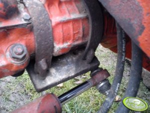 Mocowanie siłownika orbitrola MTZ