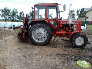 MTZ 82 & Kuhn
