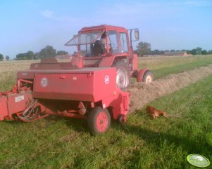 MTZ 82 + Prasa FAMAROL