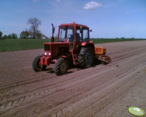 MTZ 82 + siewnik 