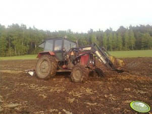 Mtz Belarus 82 + pług