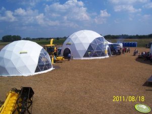 Namioty New Holland demo tour