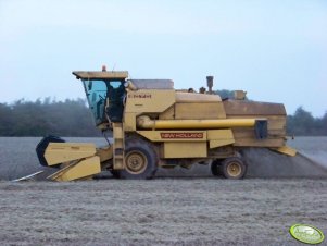 New Holland 8070