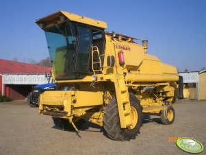 New Holland 8070