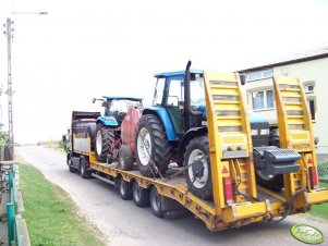 New Holland 8560