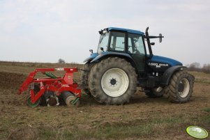 New Holland 8560