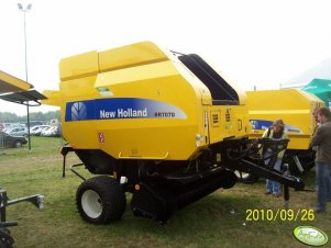 New Holland BR7070