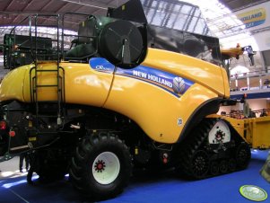 New Holland CR 9090